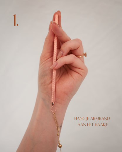 STAY HOOKED