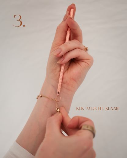 STAY HOOKED