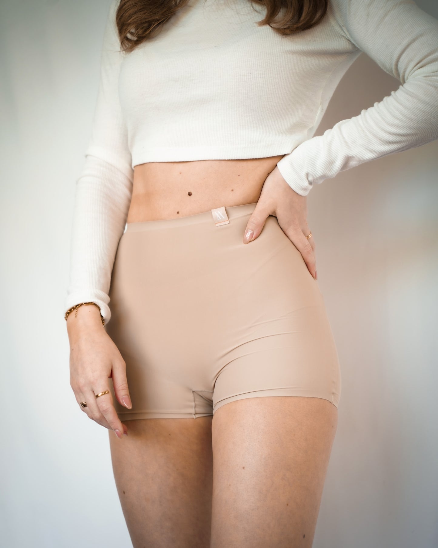 STAY SHY SHORT - NUDE